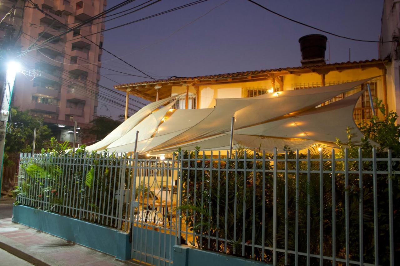 Hostal Magdalena Santa Marta  Luaran gambar